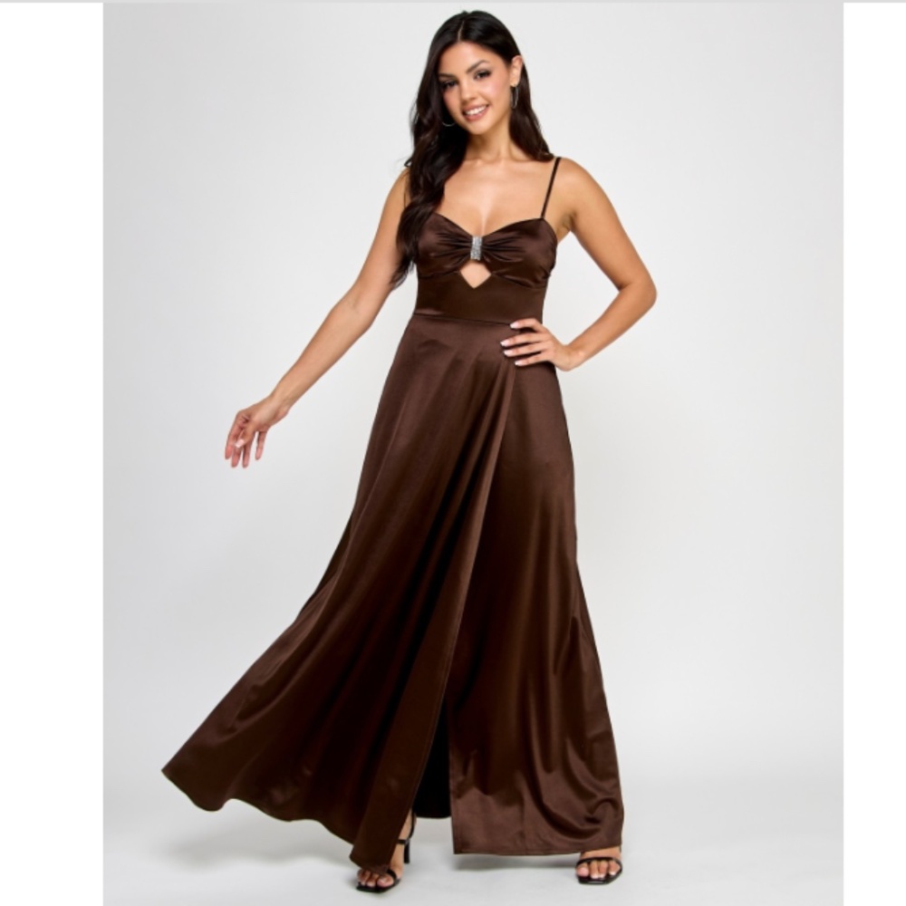 Jump Juniors' Embellished Satin Sweetheart Gown, Created for Macy's - Chocolate